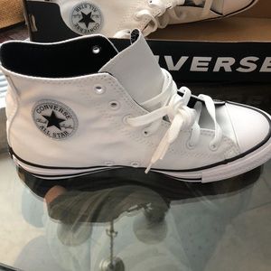 Converse high top white/black/white.